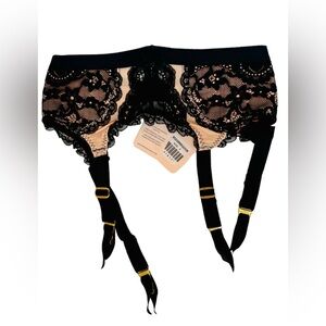 NWT Agent Provocateur Suspender Size 2